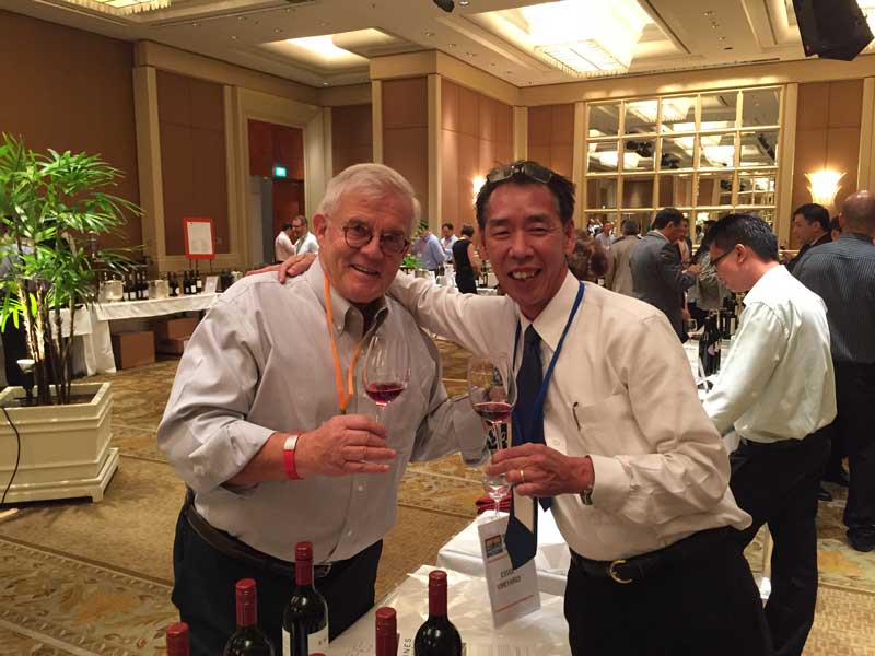 Old trading partners in the Singapore market that spans over 20 years - Lee Richard of Estate Wines and Peter Huwiler of Esser Wines.